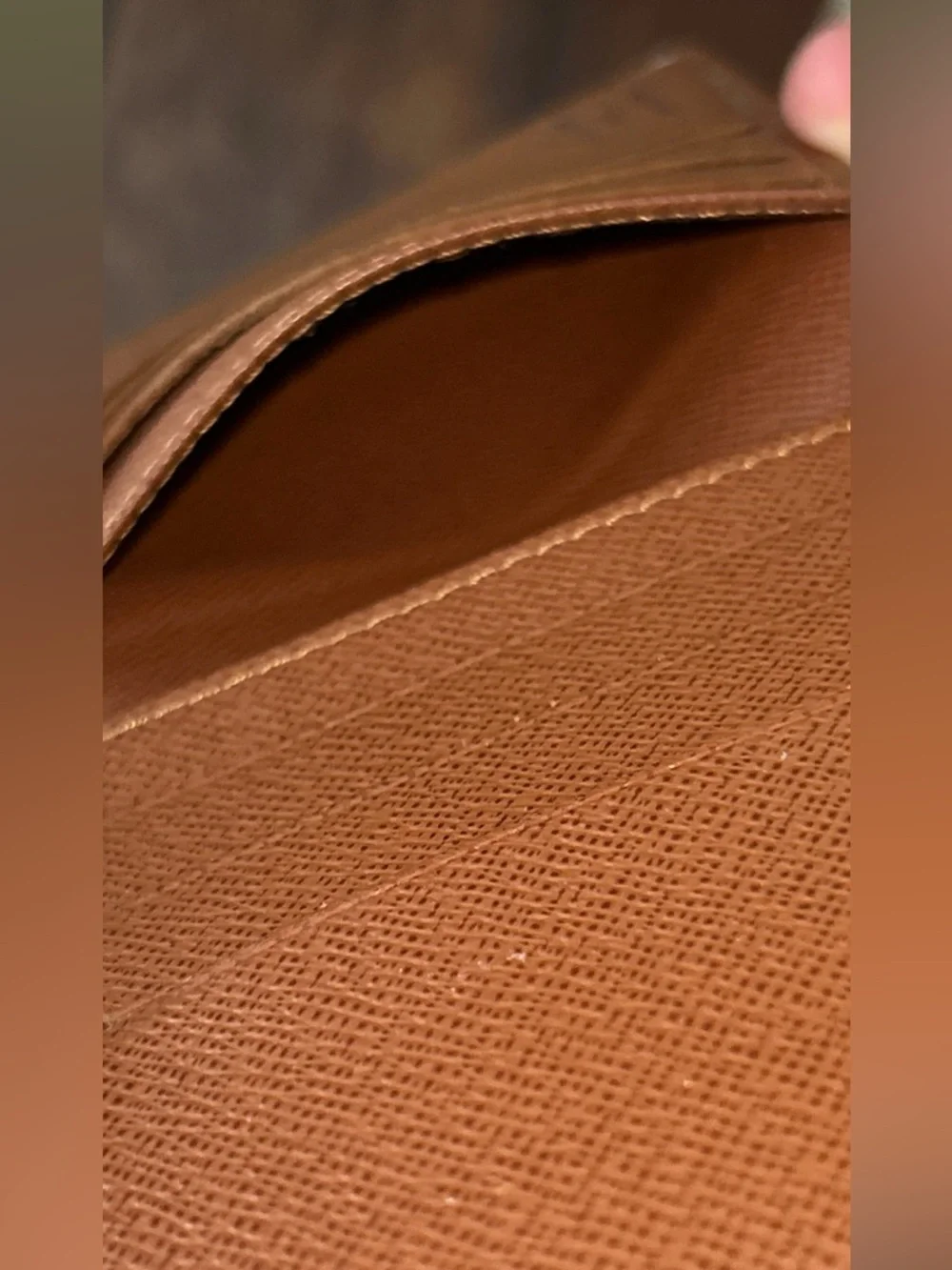Louis Vuitton MEN’s BIFOLD Wallet -